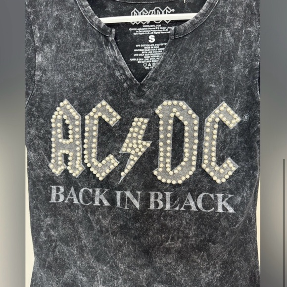 AC/DC Short Sleeve Washed Black Pearl - Picture 3 of 3